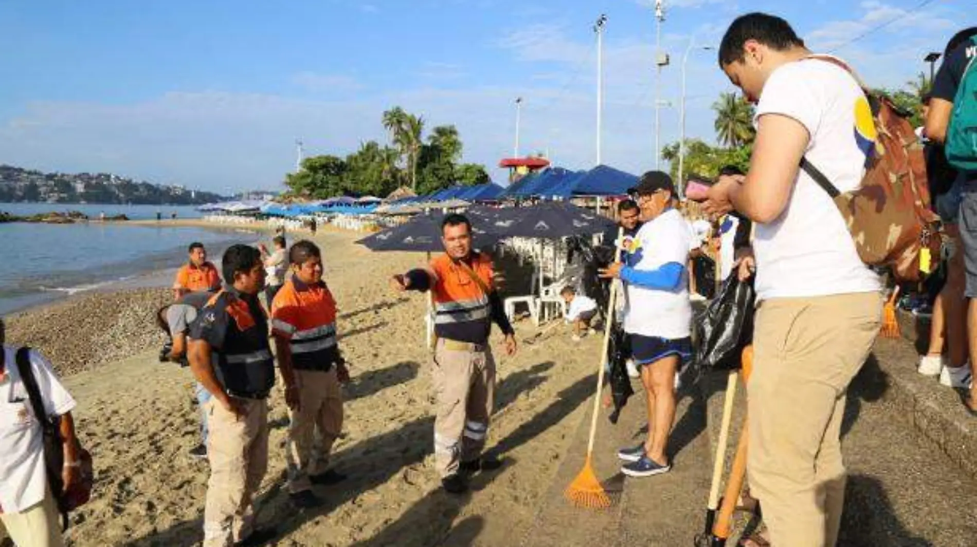 Acapulco - limpieza de playas en Acapulco